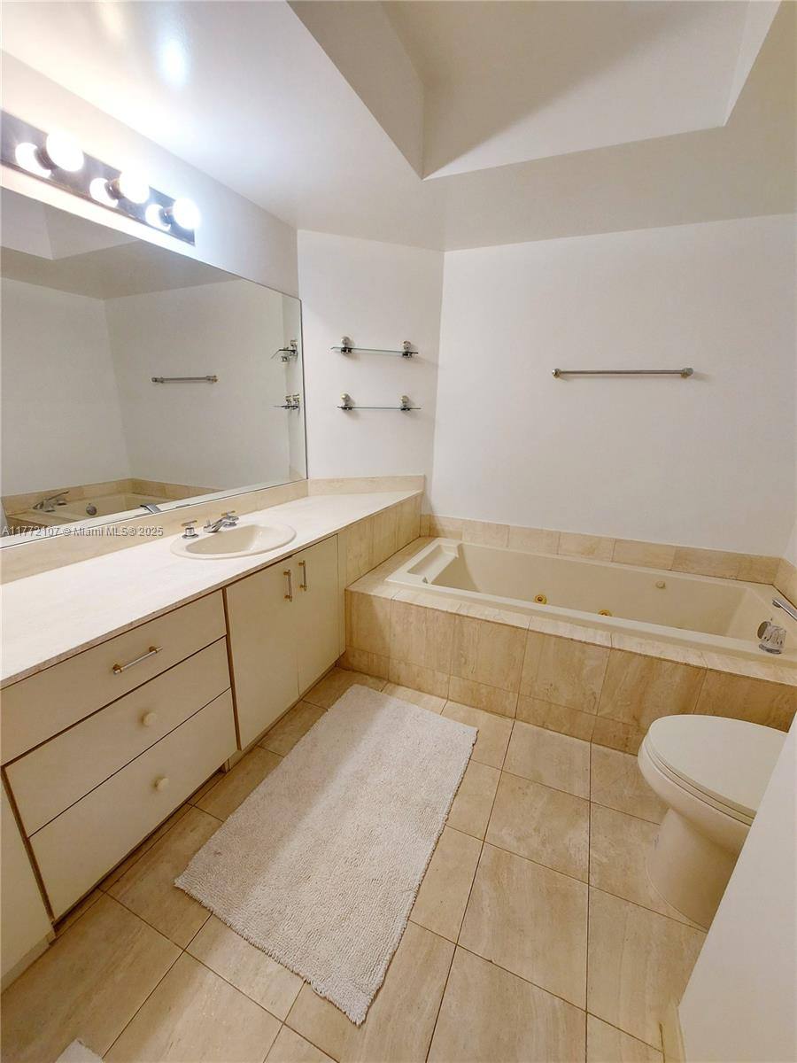 Apartment for rent at 1000 W Island Blvd #2002, North Miami Beach, FL 33160