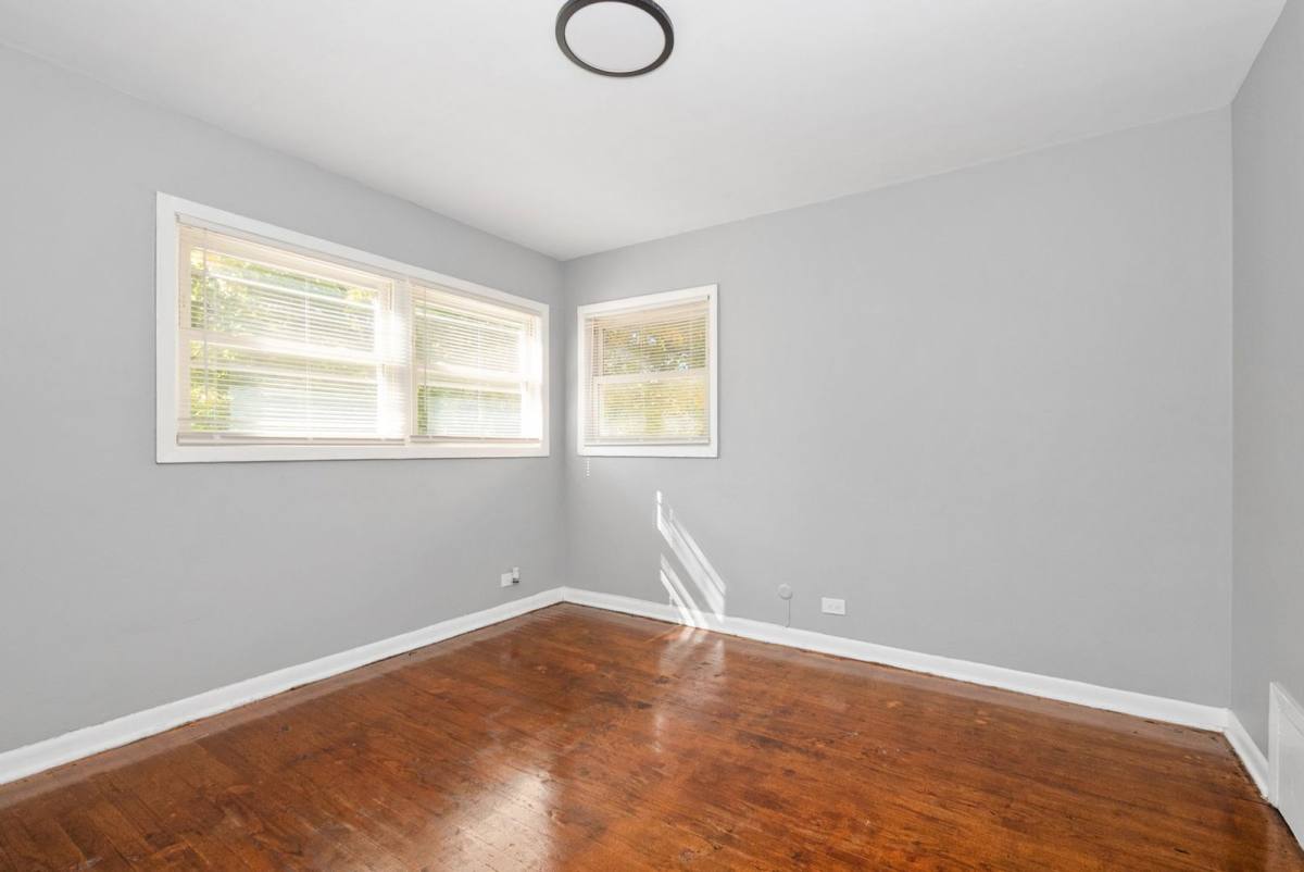 Apartment for rent at 8775 S Beverly Blvd, Chicago, IL 60620