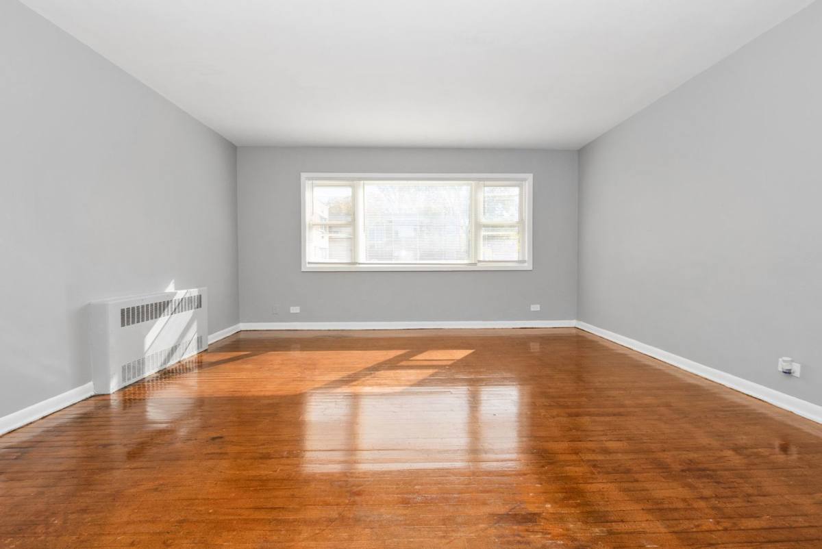 Apartment for rent at 8775 S Beverly Blvd, Chicago, IL 60620