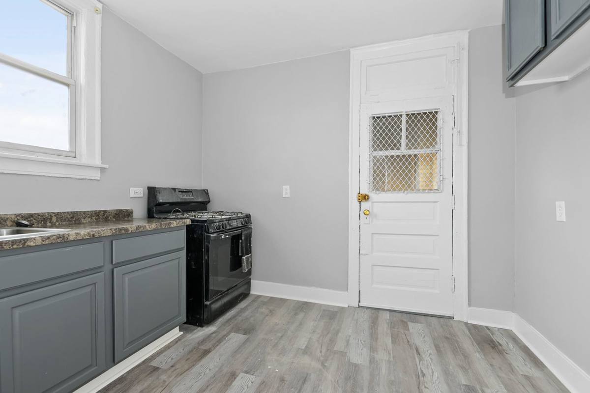 Apartment for rent at 8711 S Morgan St, Chicago, IL 60620
