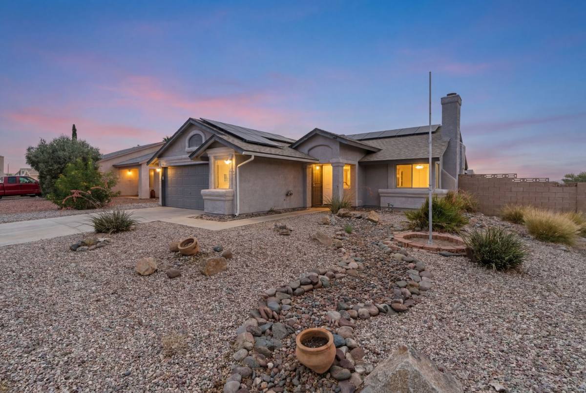 House for rent at 329 Wintercress Dr, Henderson, NV 89002