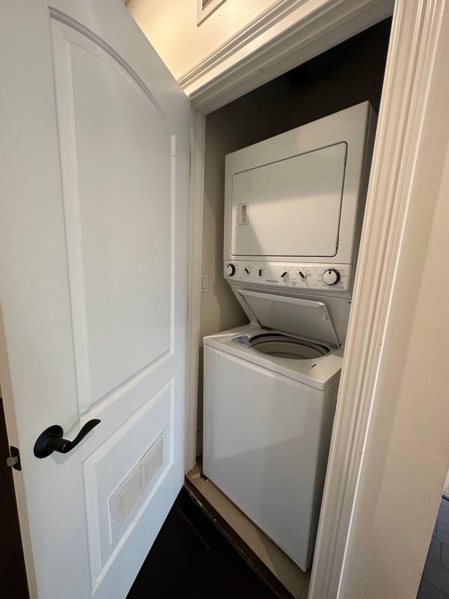 Apartment for rent at 2500 Green Bay #403, Evanston, IL 60201