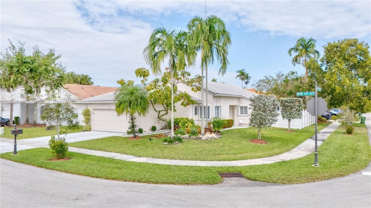 House for rent at 17851 NW 19th St, Hollywood, FL 33029