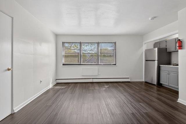 Apartment for rent at 9-11 Sanhican Dr #B4, Trenton, NJ 08618