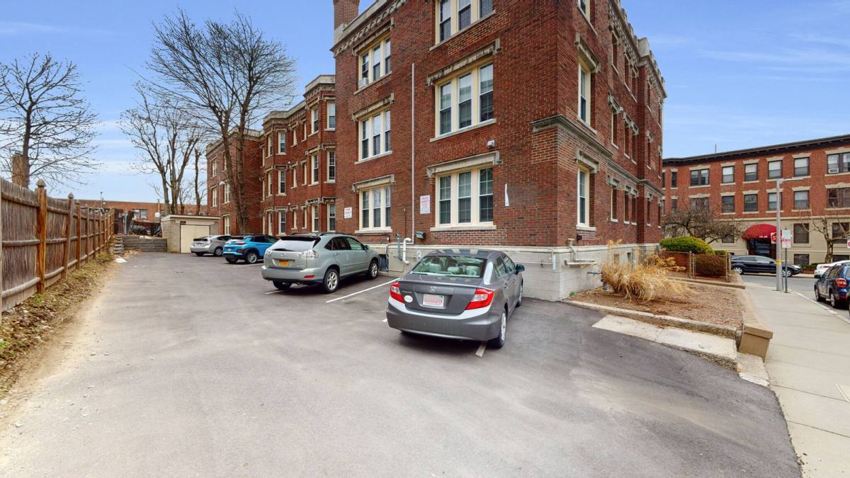 Apartment for rent at 15 Glenville Ave #15, Allston, MA 02134