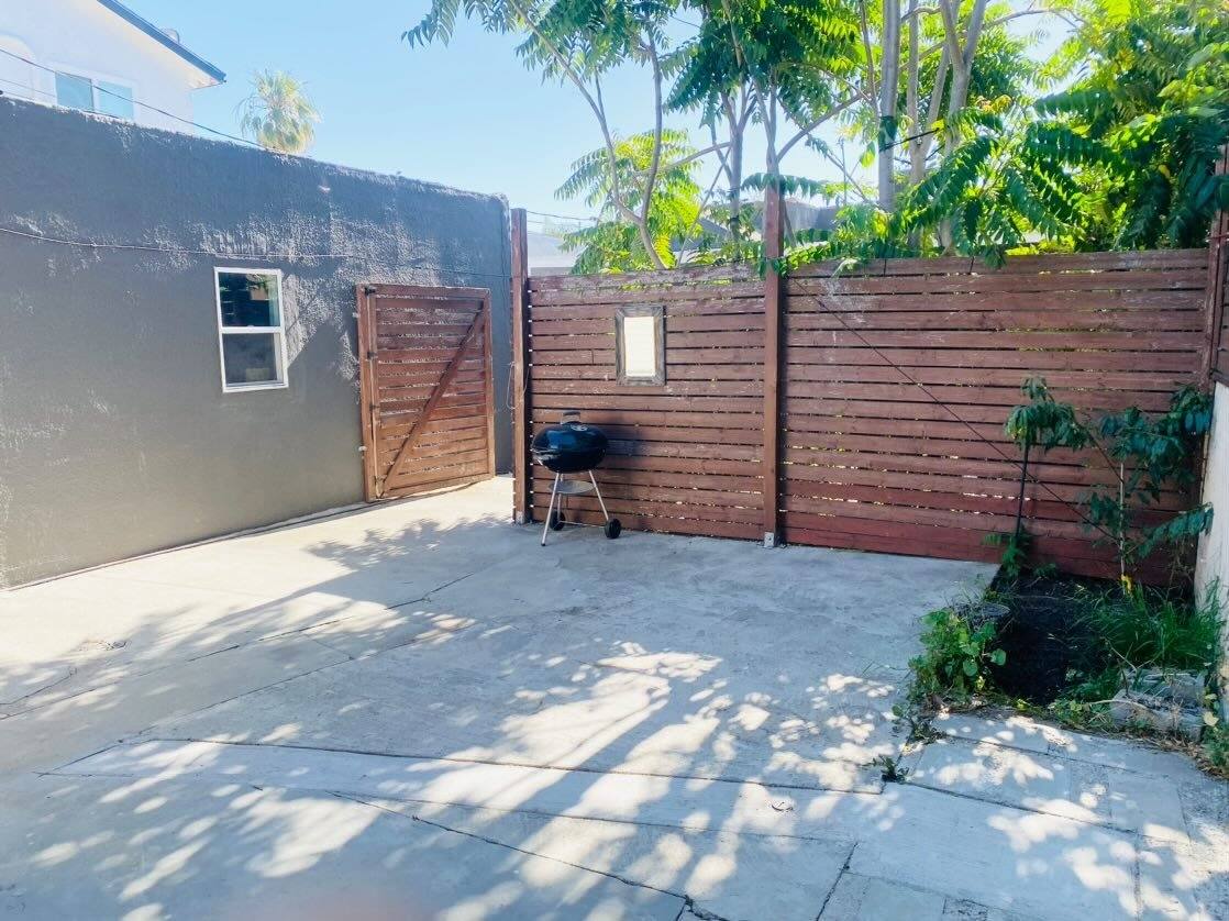 House for rent at 5630 1 2 Craner Ave, North Hollywood, CA 91601