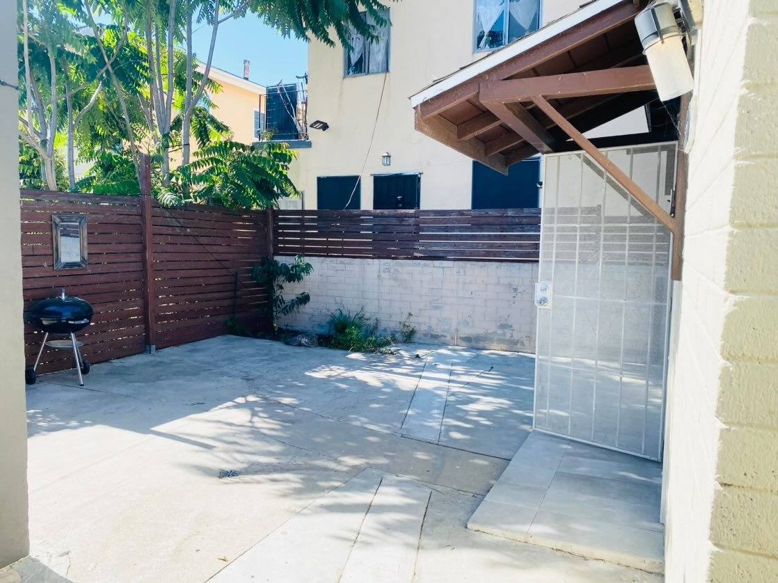House for rent at 5630 1 2 Craner Ave, North Hollywood, CA 91601