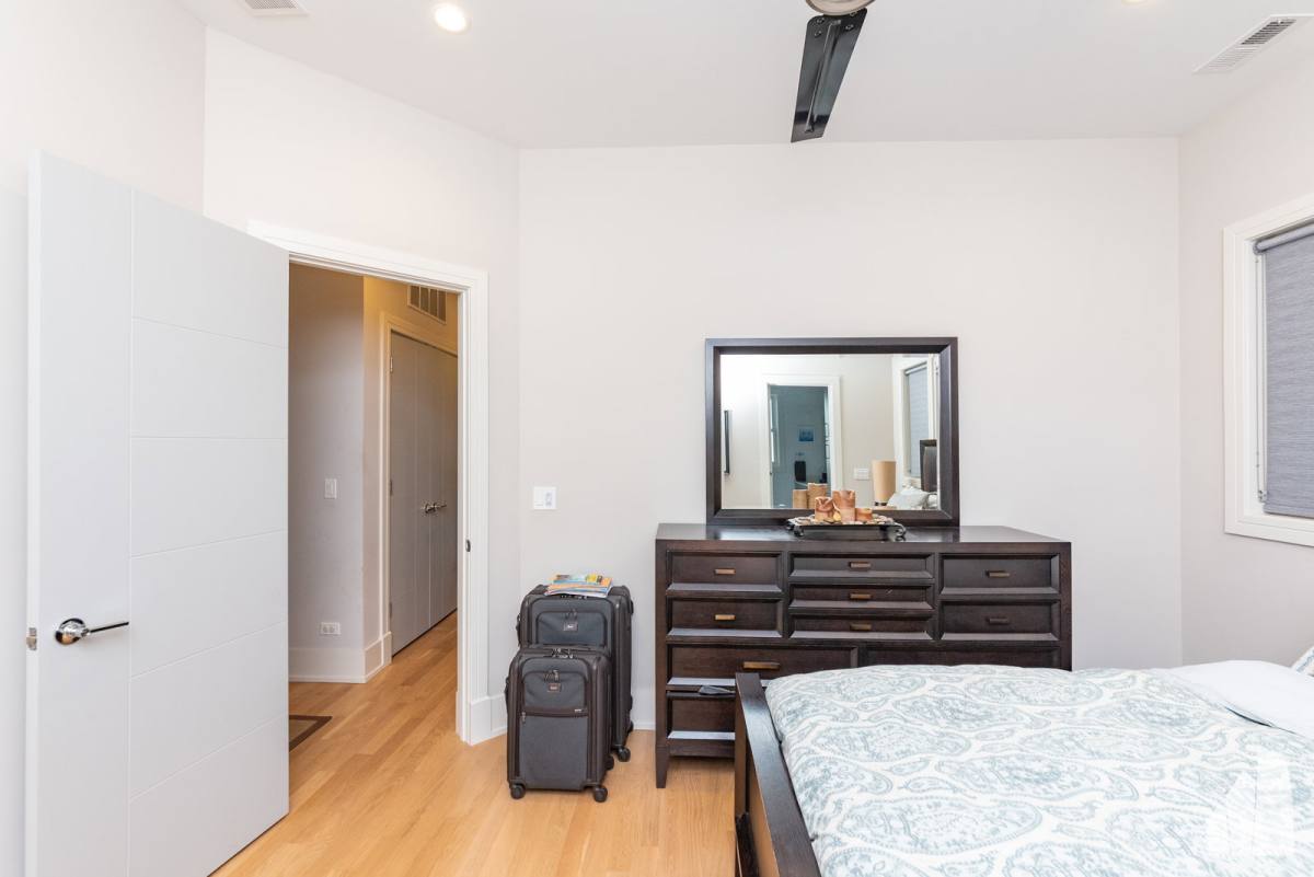 Apartment for rent at 3049 N Clybourn Ave #1, Chicago, IL 60618