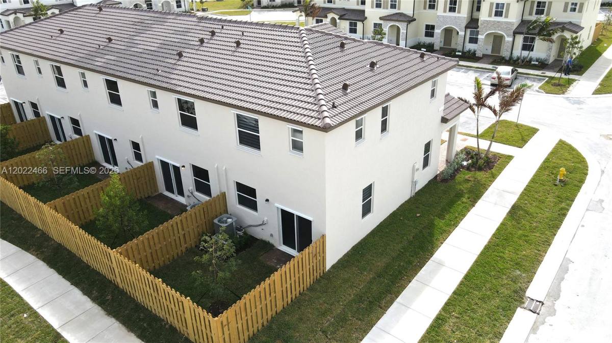 Townhouse for rent at 2617 SE 28th Dr, Homestead, FL 33035