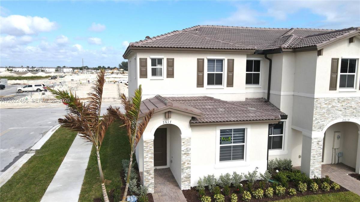Townhouse for rent at 2617 SE 28th Dr, Homestead, FL 33035