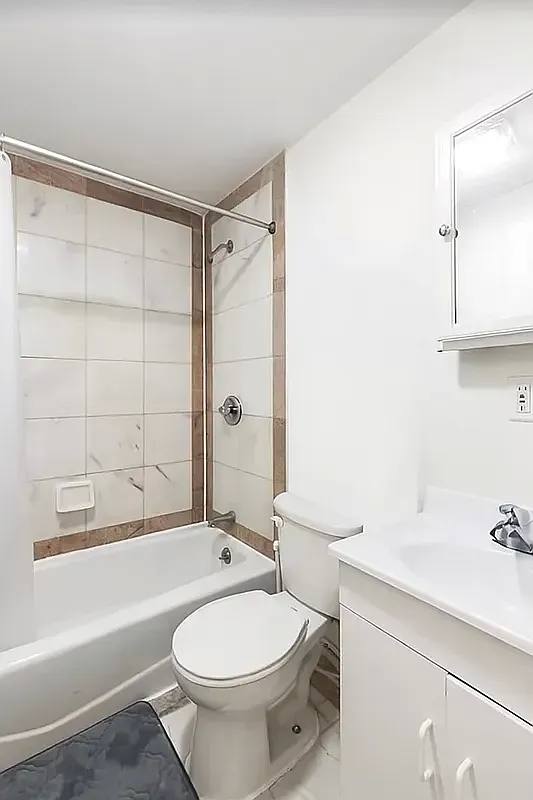 Apartment for rent at 186 Orchard St #5FS, New York, NY 10002