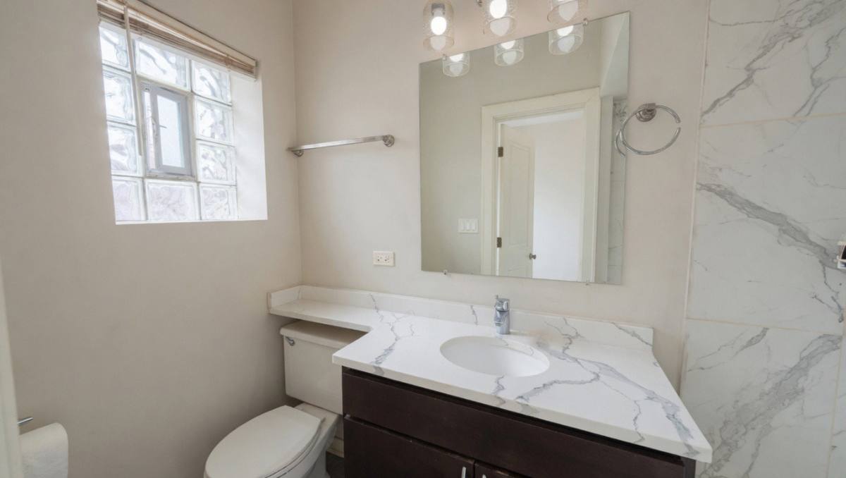 Apartment for rent at 4006 N Bell Ave #1, Chicago, IL 60618