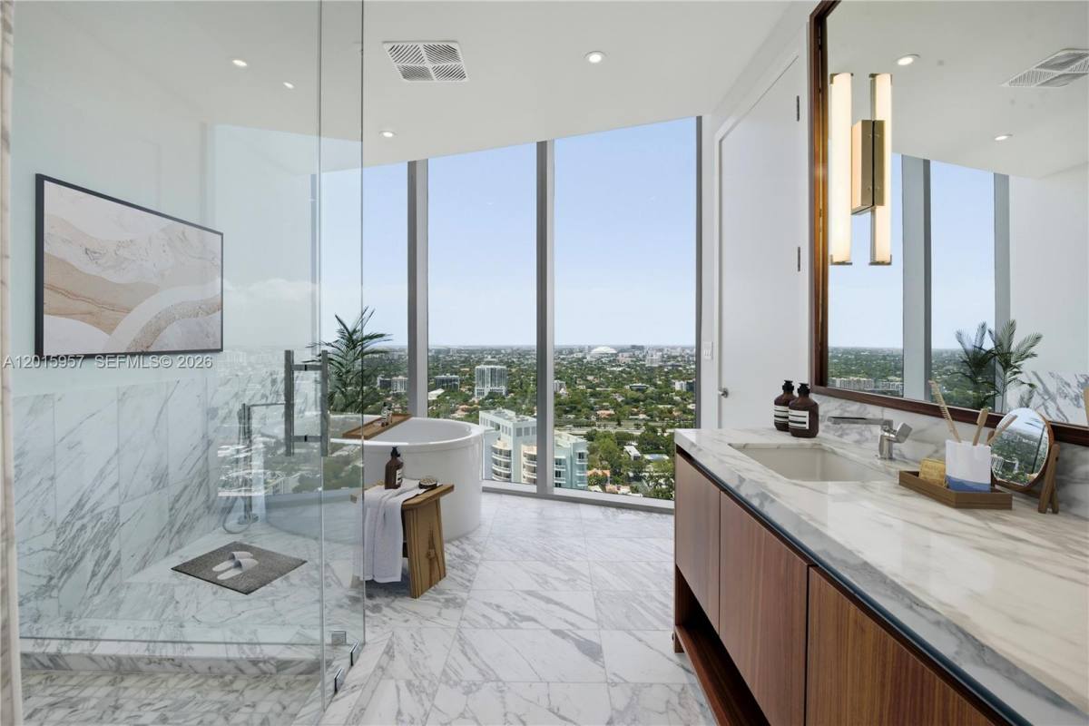 Apartment for rent at 175 SE 25th Rd #3104, Miami, FL 33129