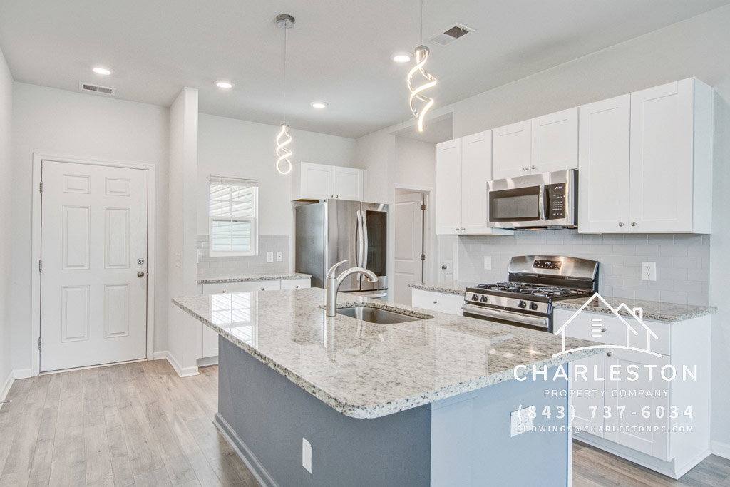 House for rent at 347 Matuskovic Dr, Charleston, SC 29414