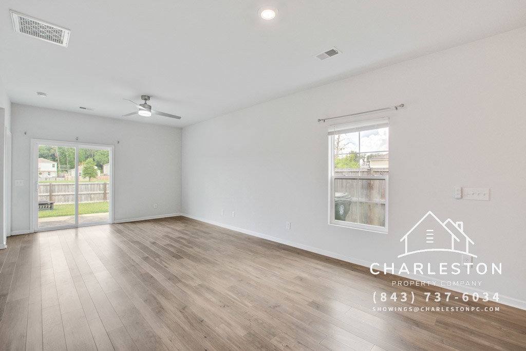 House for rent at 347 Matuskovic Dr, Charleston, SC 29414