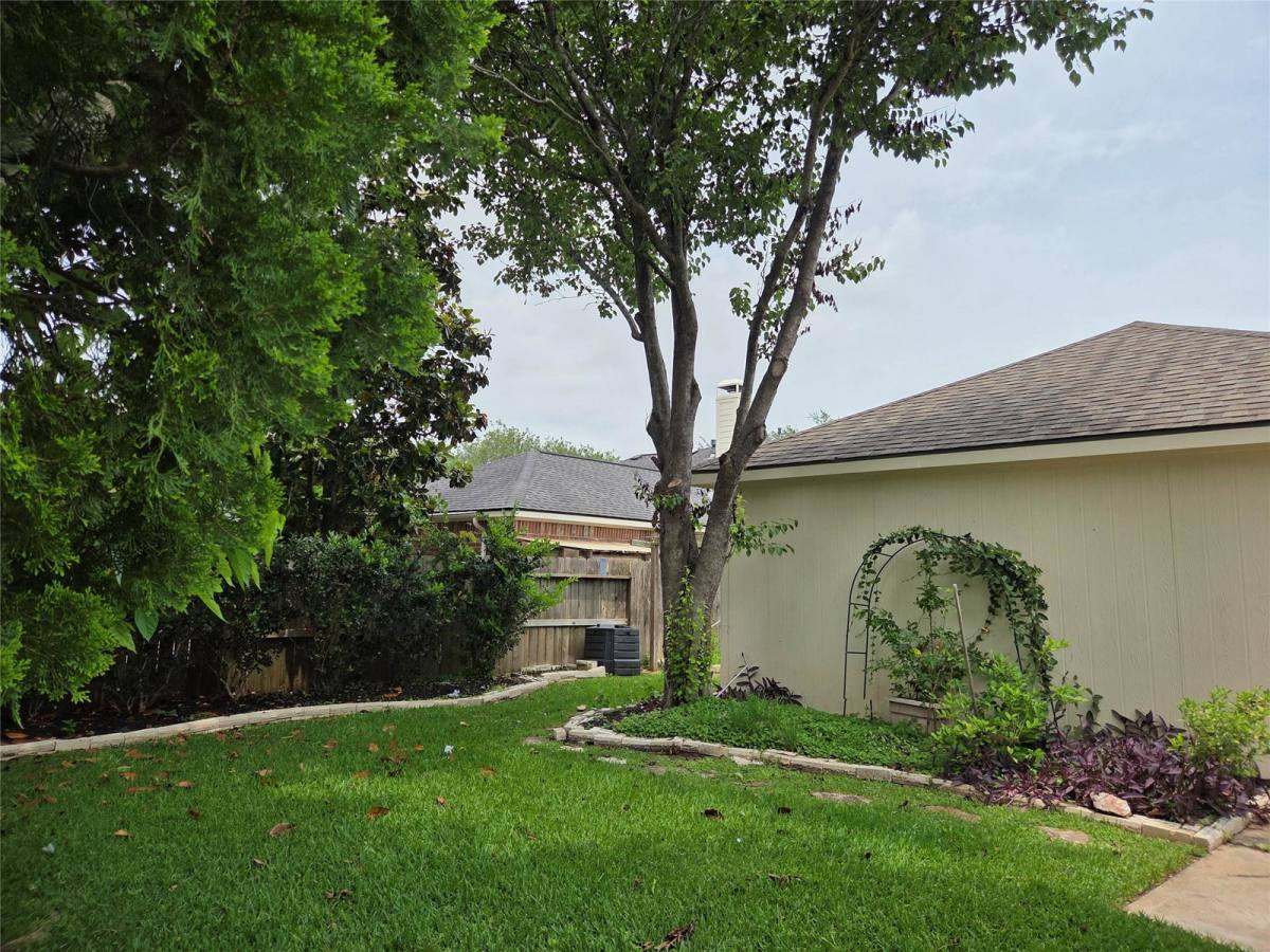 House for rent at 4309 Lakeside Meadow Dr, Missouri City, TX 77459