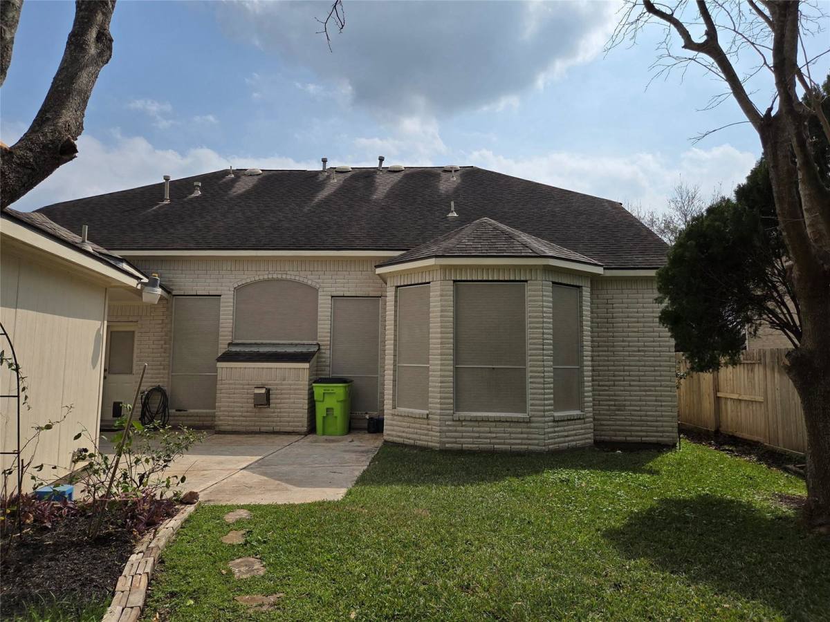 House for rent at 4309 Lakeside Meadow Dr, Missouri City, TX 77459