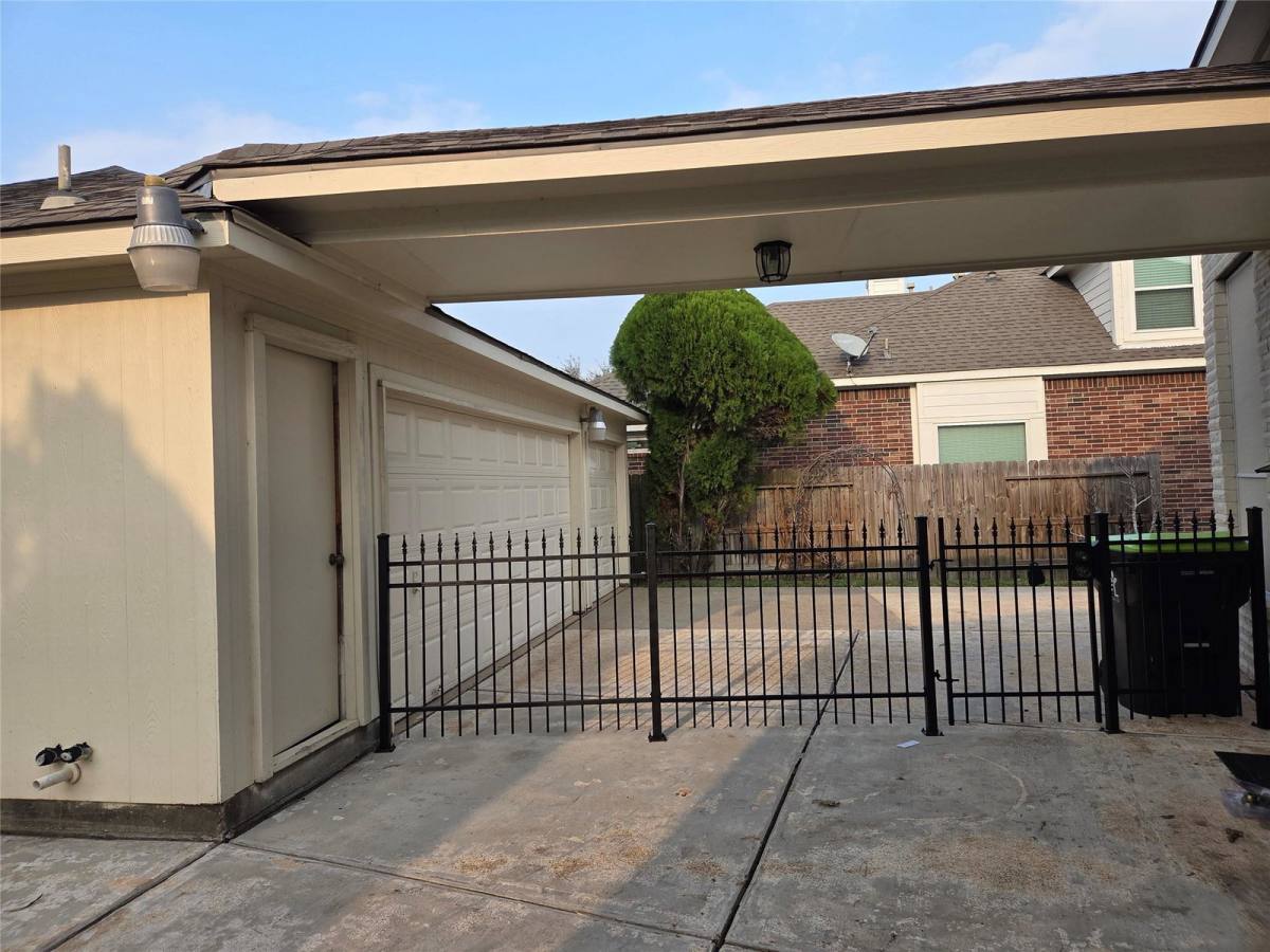 House for rent at 4309 Lakeside Meadow Dr, Missouri City, TX 77459