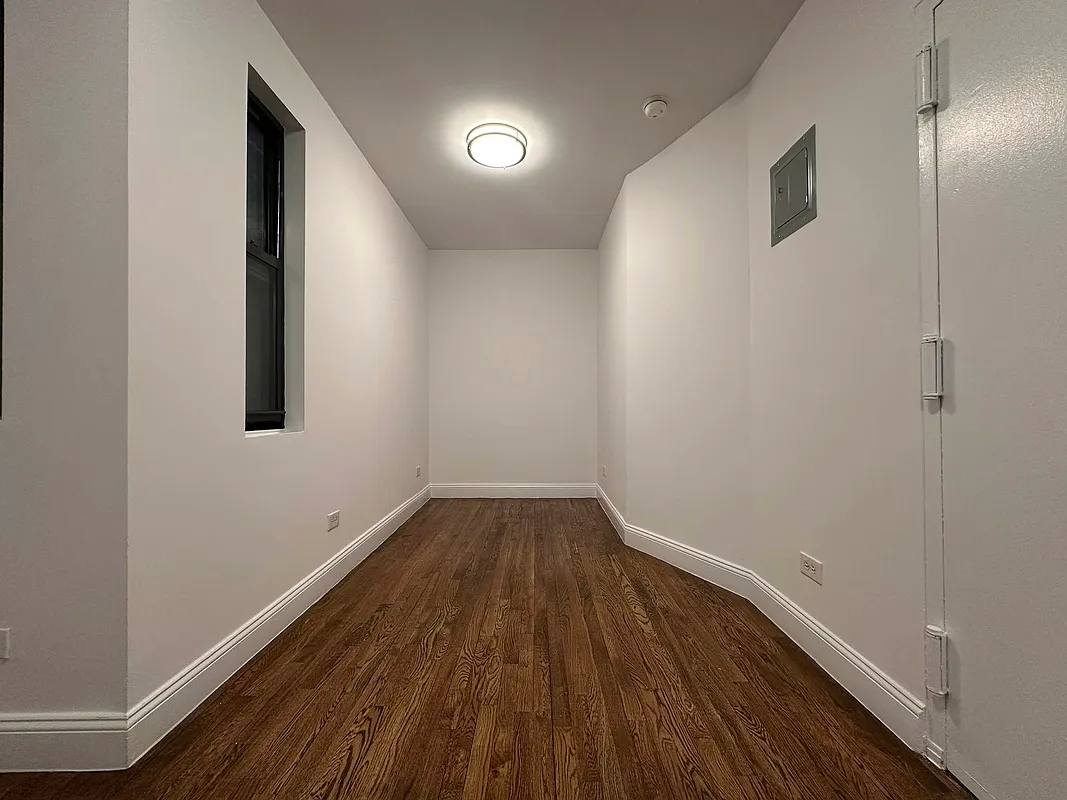 Apartment for rent at 340 E 55th St #1C, New York, NY 10022