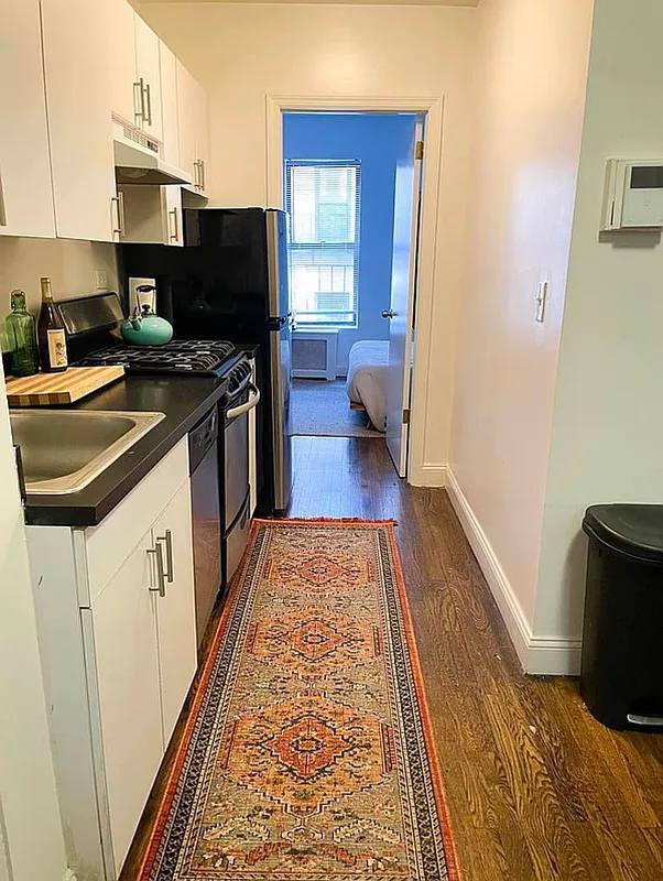 Apartment for rent at 340 E 55th St #1C, New York, NY 10022