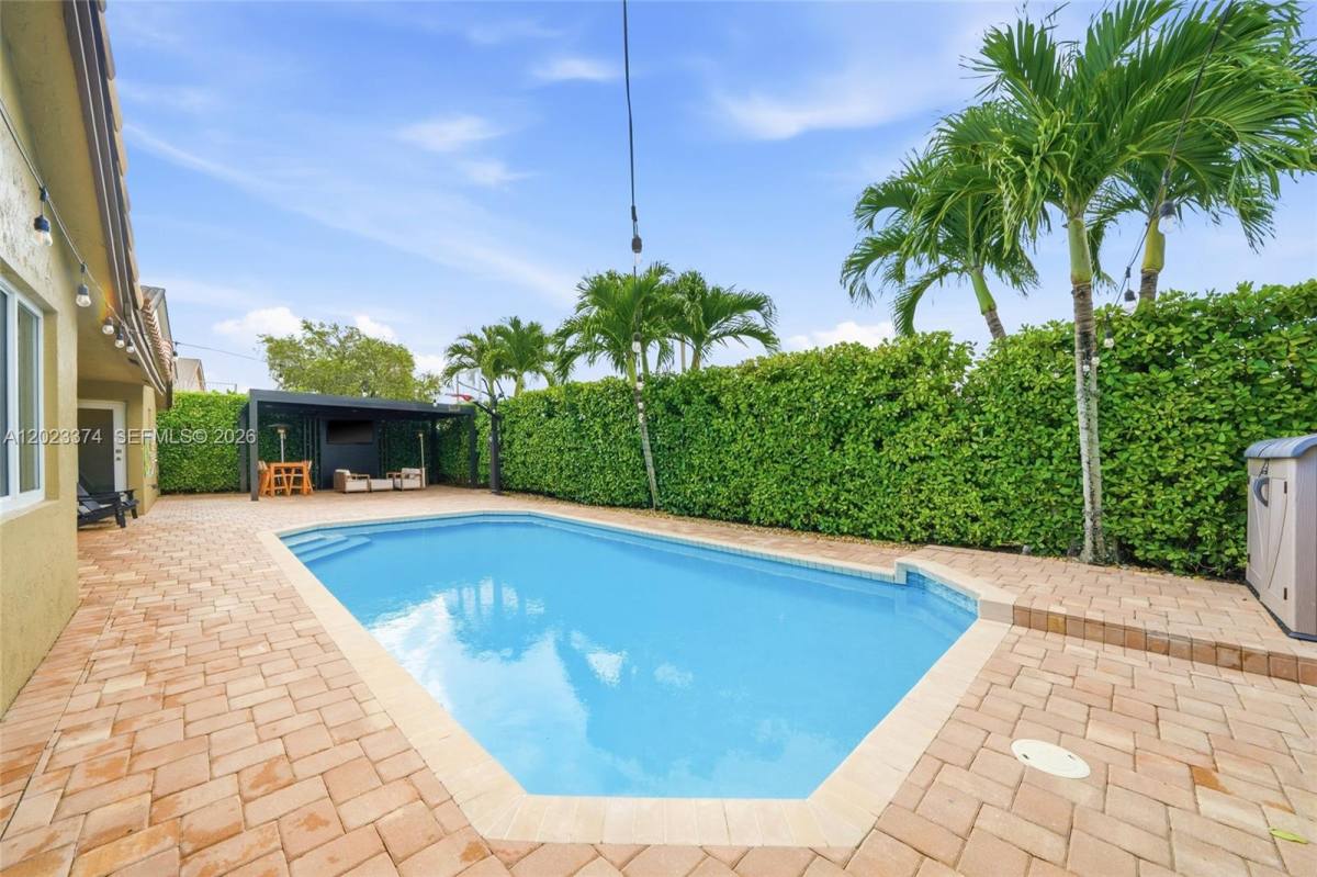 House for rent at 19920 NW 9th Dr, Hollywood, FL 33029
