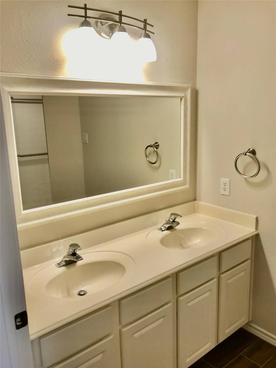 House for rent at 5045 Chappel Hill Dr, Missouri City, TX 77459