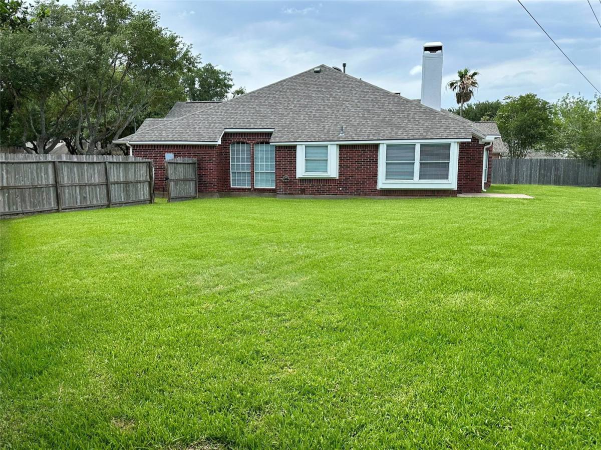 House for rent at 5045 Chappel Hill Dr, Missouri City, TX 77459