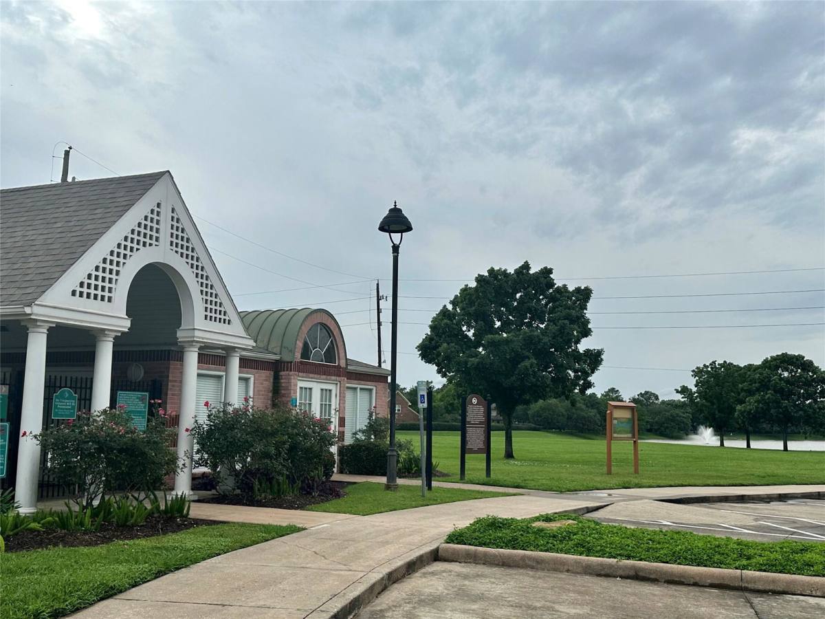House for rent at 5045 Chappel Hill Dr, Missouri City, TX 77459