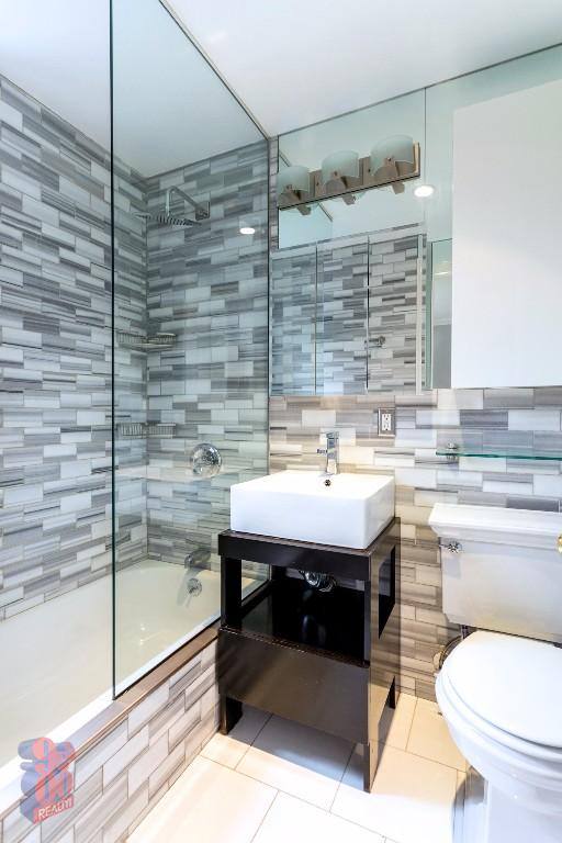 Apartment for rent at 396 E 10th St #6, New York, NY 10009