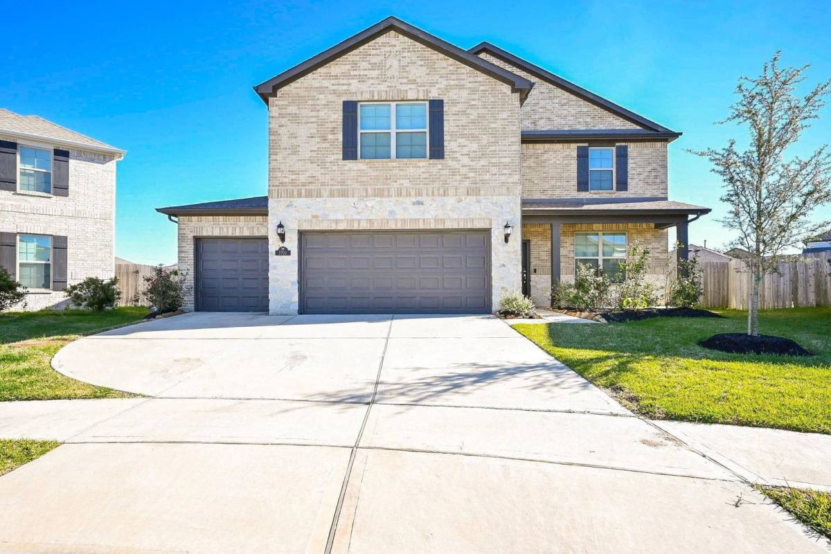 Apartment for rent at 5706 Embracement Lane, Katy, TX 77493
