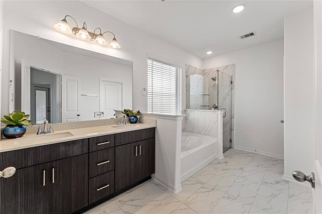Apartment for rent at 550 Long Beach Bay Dr, Katy, TX 77493