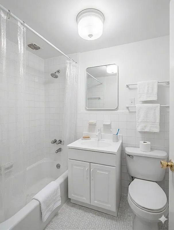 Apartment for rent at 40 E 12th St #7C, New York, NY 10003