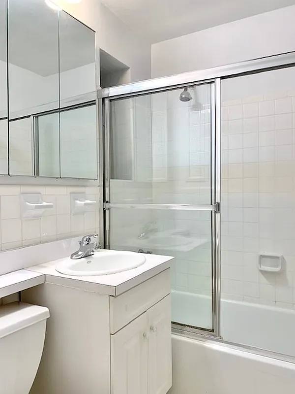 Apartment for rent at 323 E 83rd St #4A, New York, NY 10028
