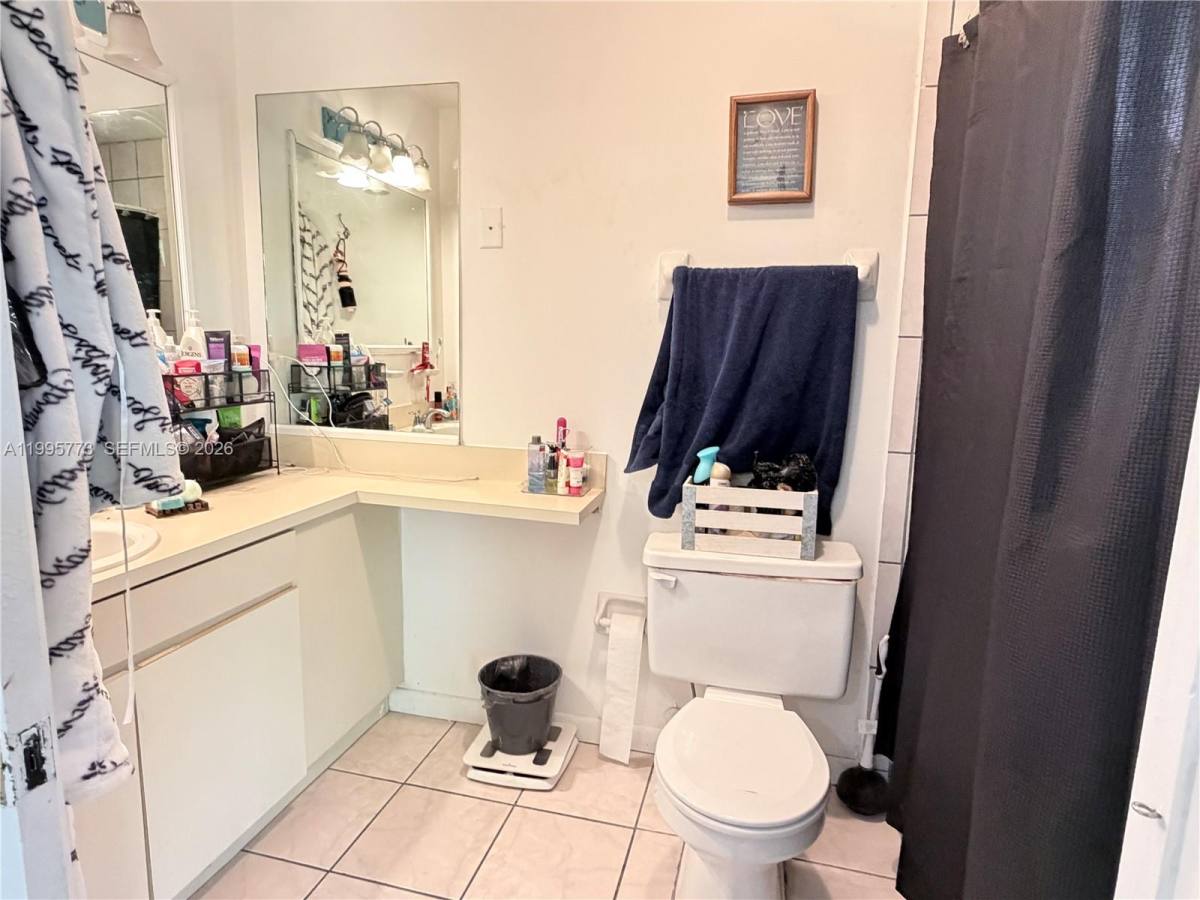 House for rent at 954 NW 14th St, Homestead, FL 33034