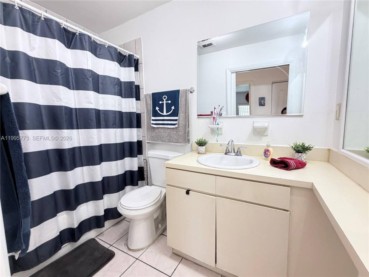 House for rent at 954 NW 14th St, Homestead, FL 33034