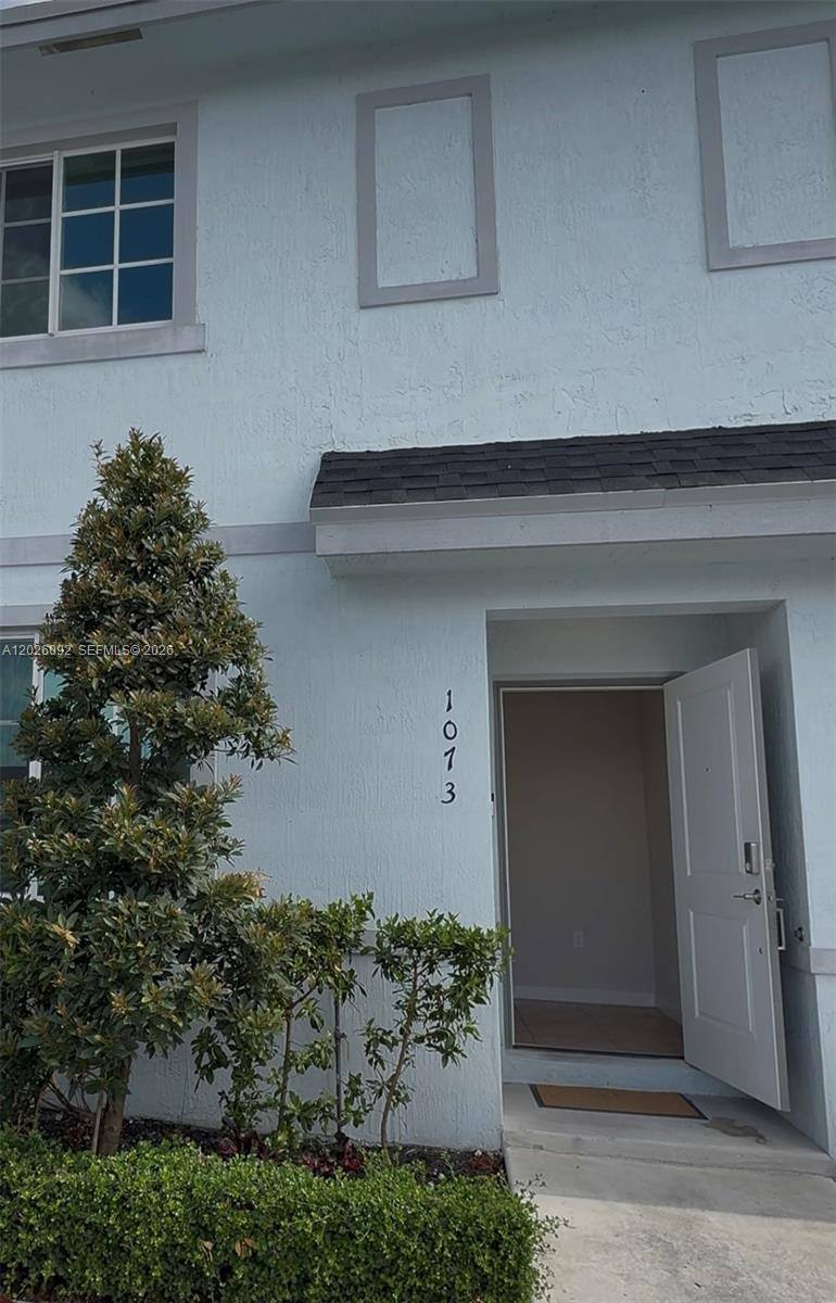 Townhouse for rent at 1073 NW 5th St, Homestead, FL 33034
