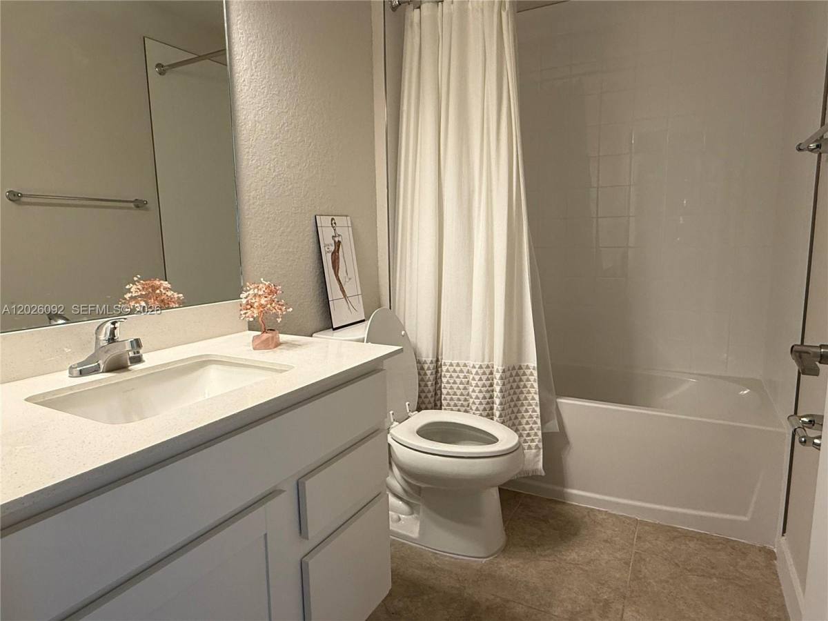 Townhouse for rent at 1073 NW 5th St, Homestead, FL 33034