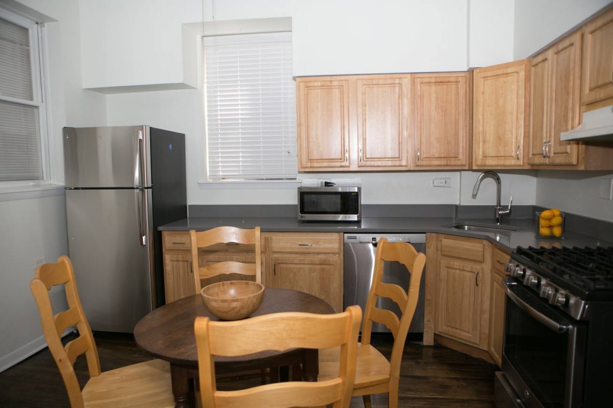 Apartment for rent at 2253 N Janssen Ave #2F, Chicago, IL 60614