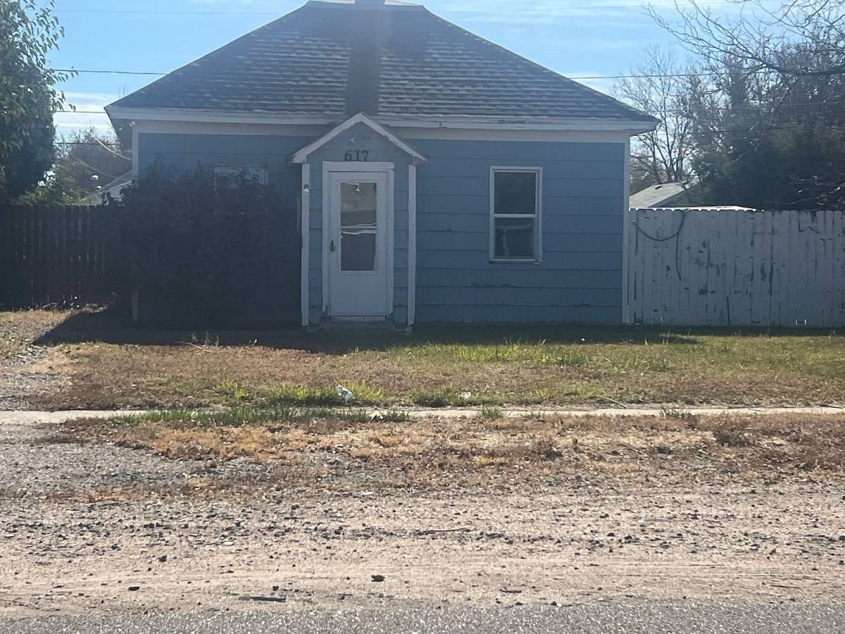 House for rent at 617 Douglas St, Sterling, CO 80751