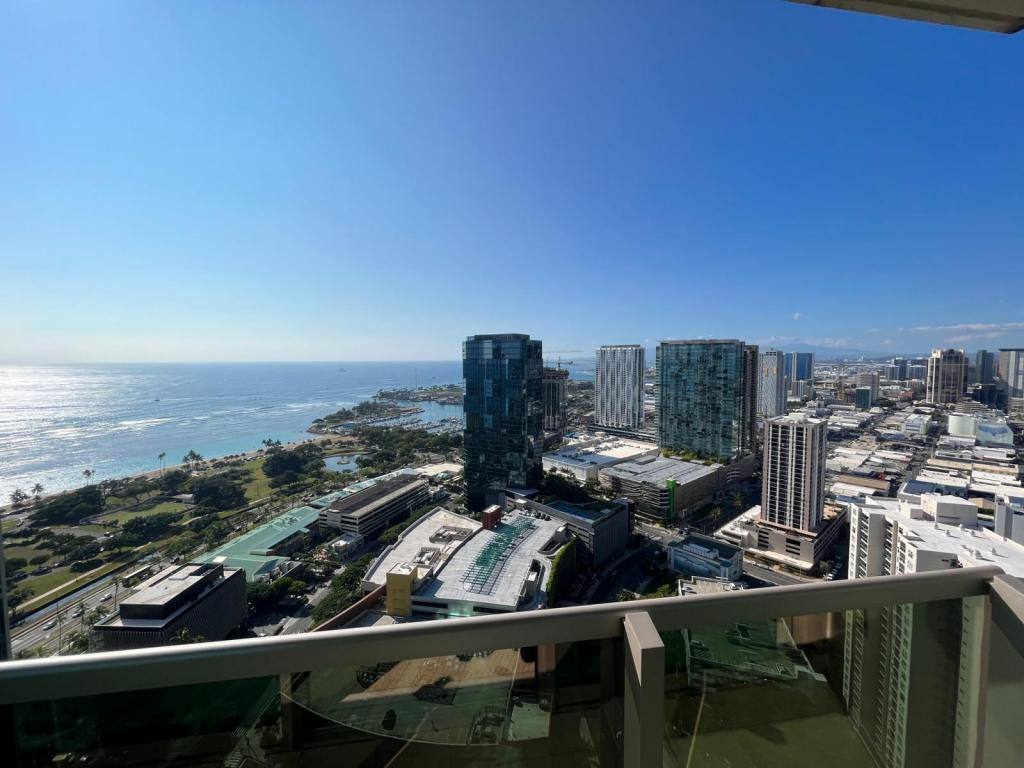 Apartment for rent at 1177 Queen St #4404, Honolulu, HI 96814