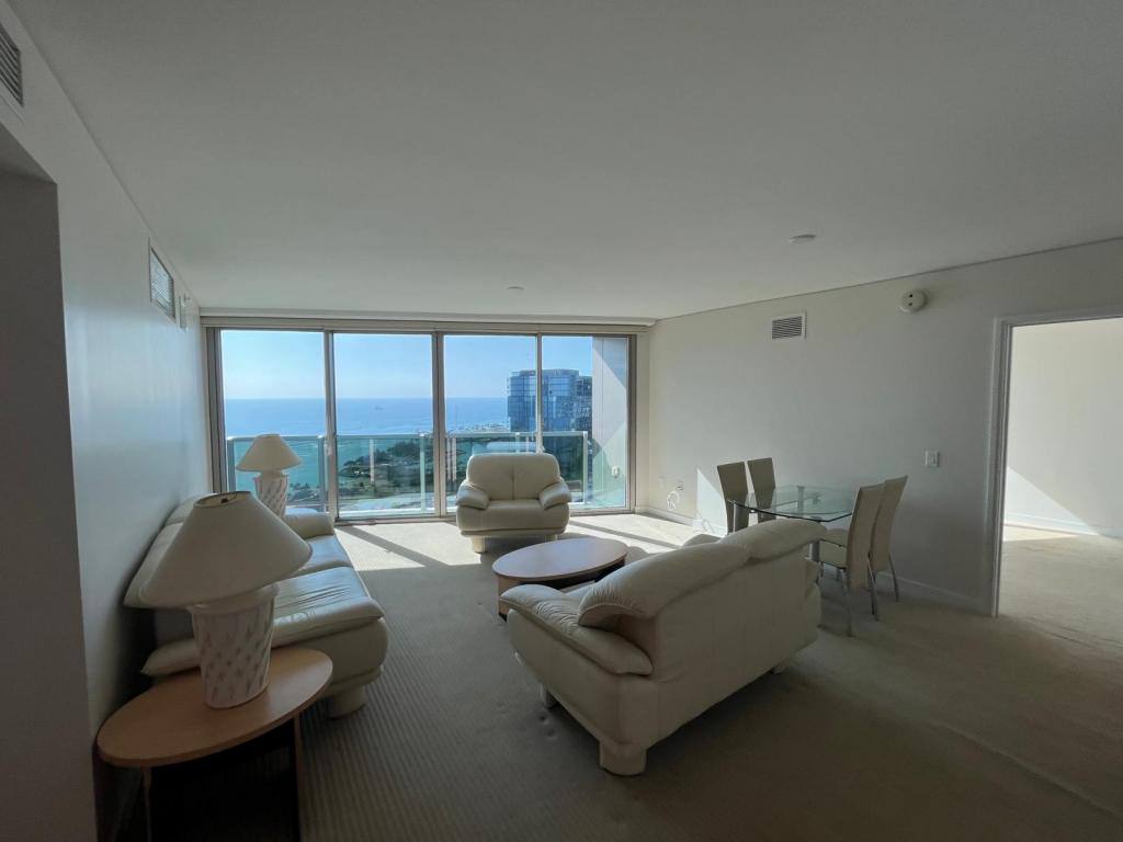 Apartment for rent at 1177 Queen St #4404, Honolulu, HI 96814