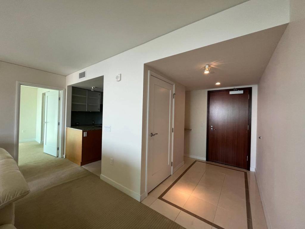 Apartment for rent at 1177 Queen St #4404, Honolulu, HI 96814