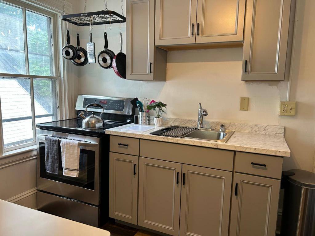 Apartment for rent at 8 S Union St #2, Burlington, VT 05401