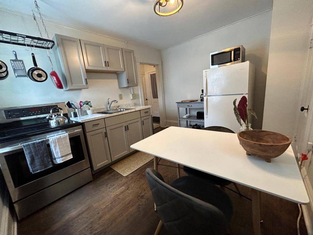 Apartment for rent at 8 S Union St #2, Burlington, VT 05401