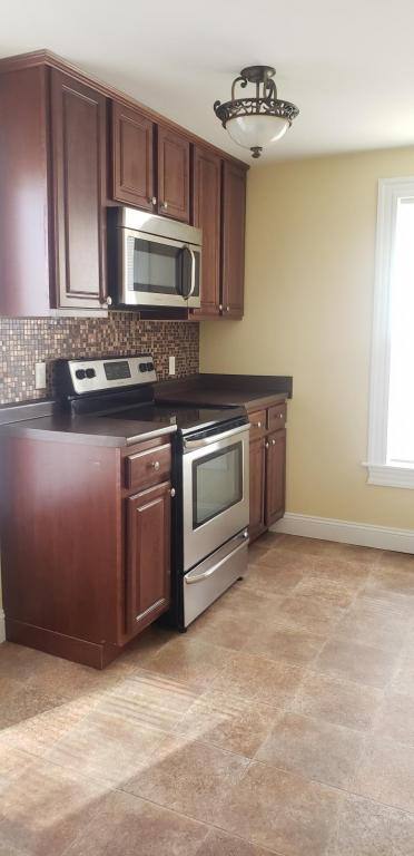 Apartment for rent at 304 Grove St, Fall River, MA 02720