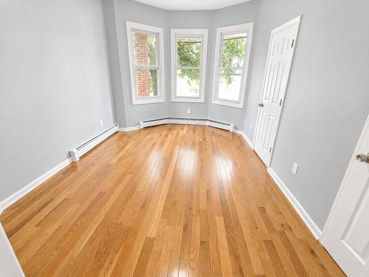 Apartment for rent at 164 S 11th St #1, Newark, NJ 07107