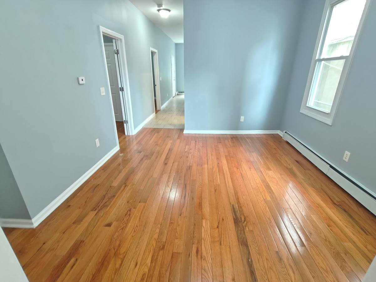 Apartment for rent at 164 S 11th St #1, Newark, NJ 07107