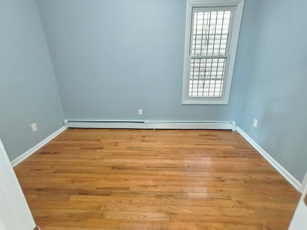 Apartment for rent at 164 S 11th St #1, Newark, NJ 07107