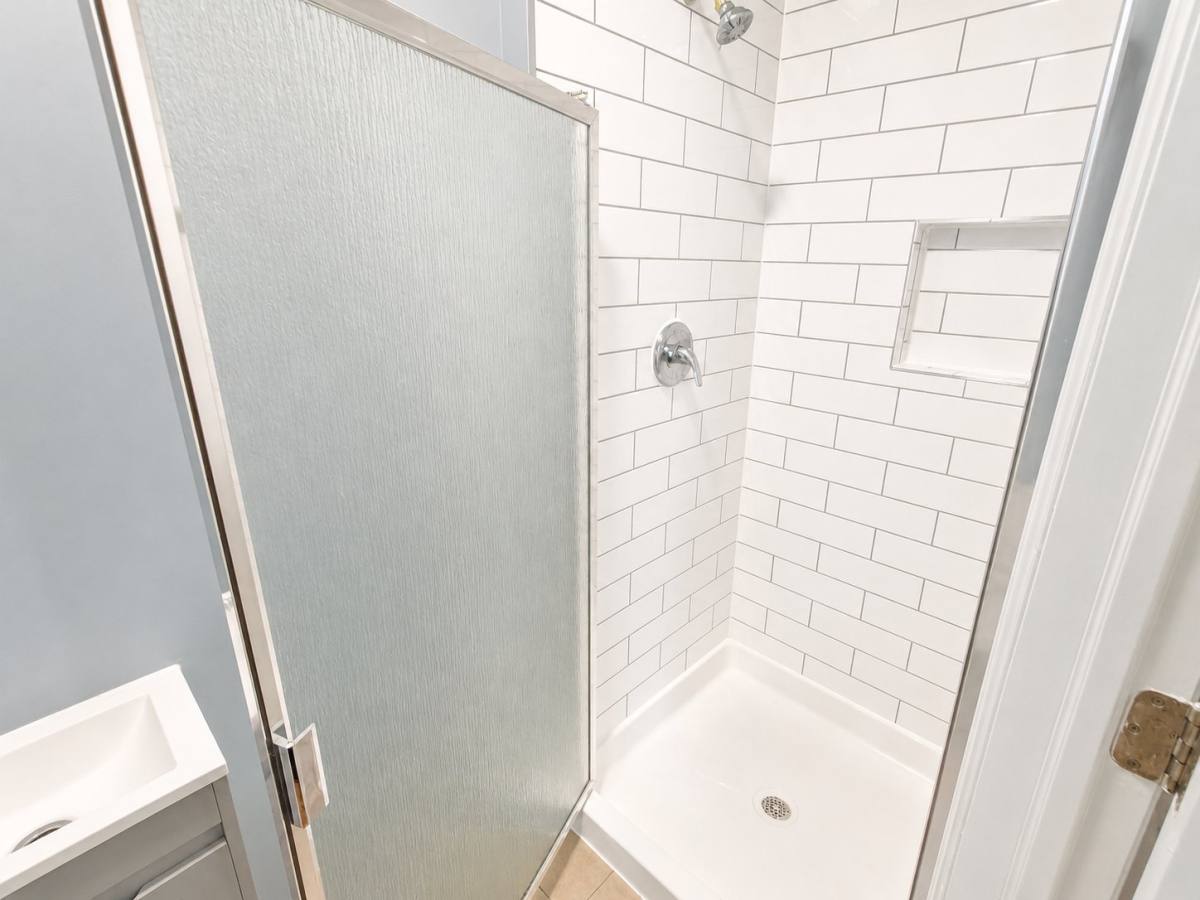 Apartment for rent at 164 S 11th St #1, Newark, NJ 07107