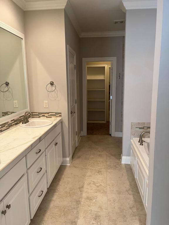 House for rent at 1998 E Ridge Circle, Madison, MS 39110